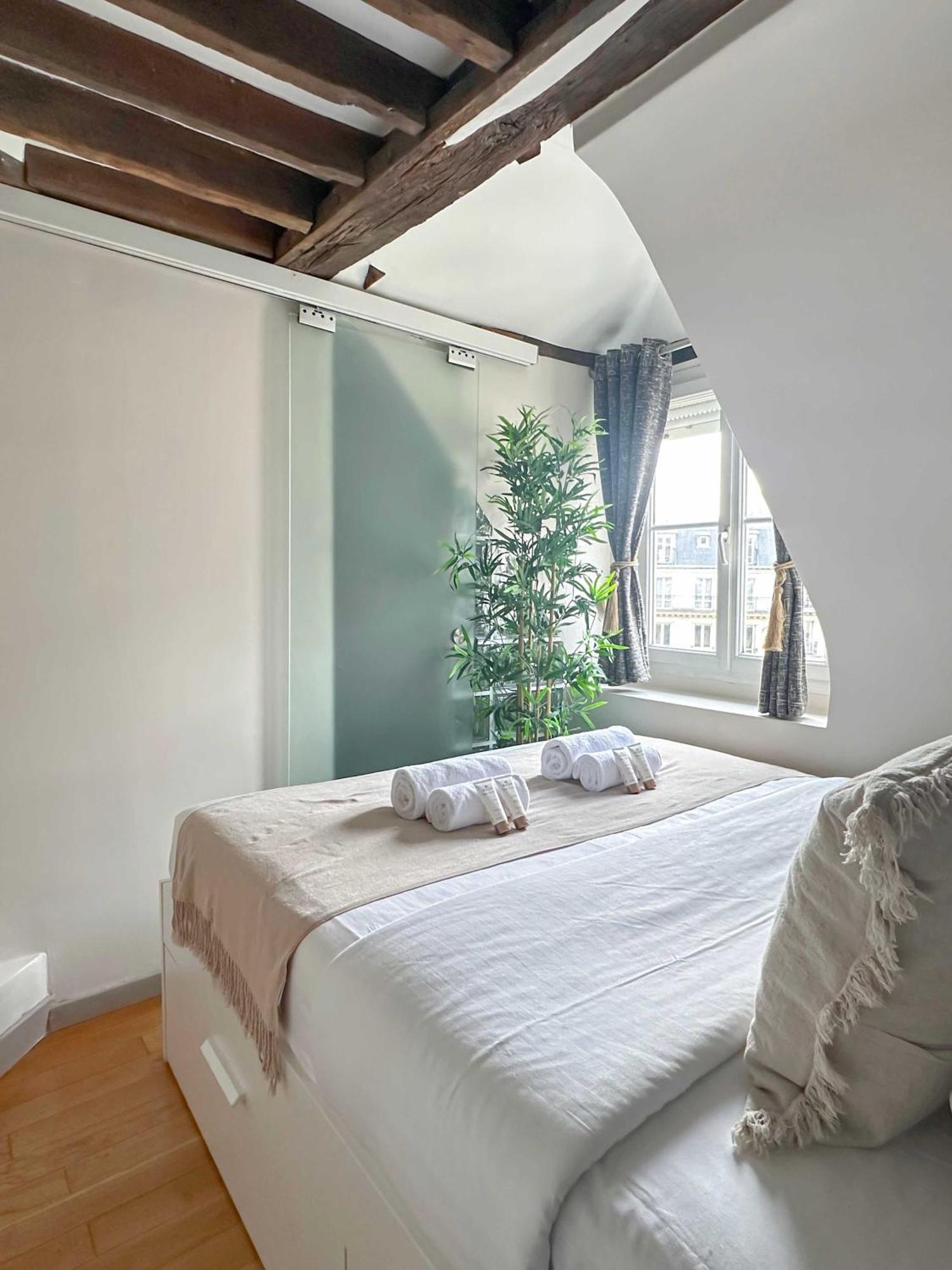 Beautiful Apartment Near Grands Boulevards Париж Екстериор снимка